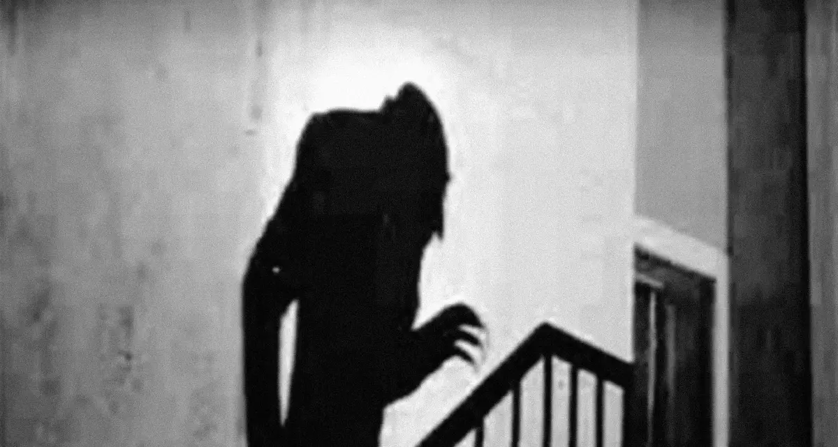 Un secolo di Nosferatu: l’arte di evocare i fantasmi