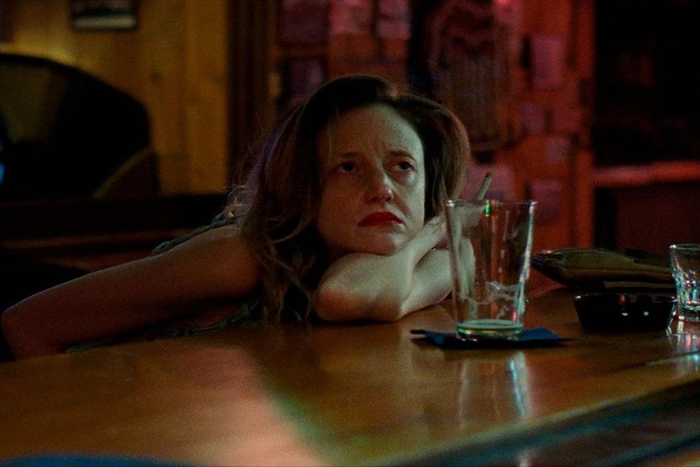 Leslie, review of the film with Andrea Riseborough, out of competition at Alice nella Città