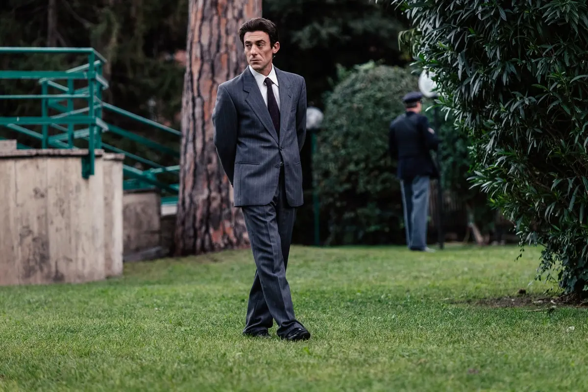 Elio Germano in Berlinguer. La grande ambizione - Foto di Massimo Calabria \\u00A9 Vivo film, Jolefilm, Tarantula, Agitprop