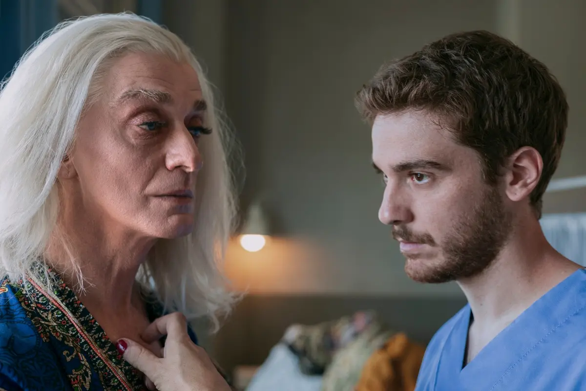 Tutto Chiede Salvezza. (L to R) Drusilla Foer as Matilde, Federico Cesari as Daniele in episode 202 of Tutto Chiede Salvezza. Cr. Monica Chiappara/Netflix © 2024