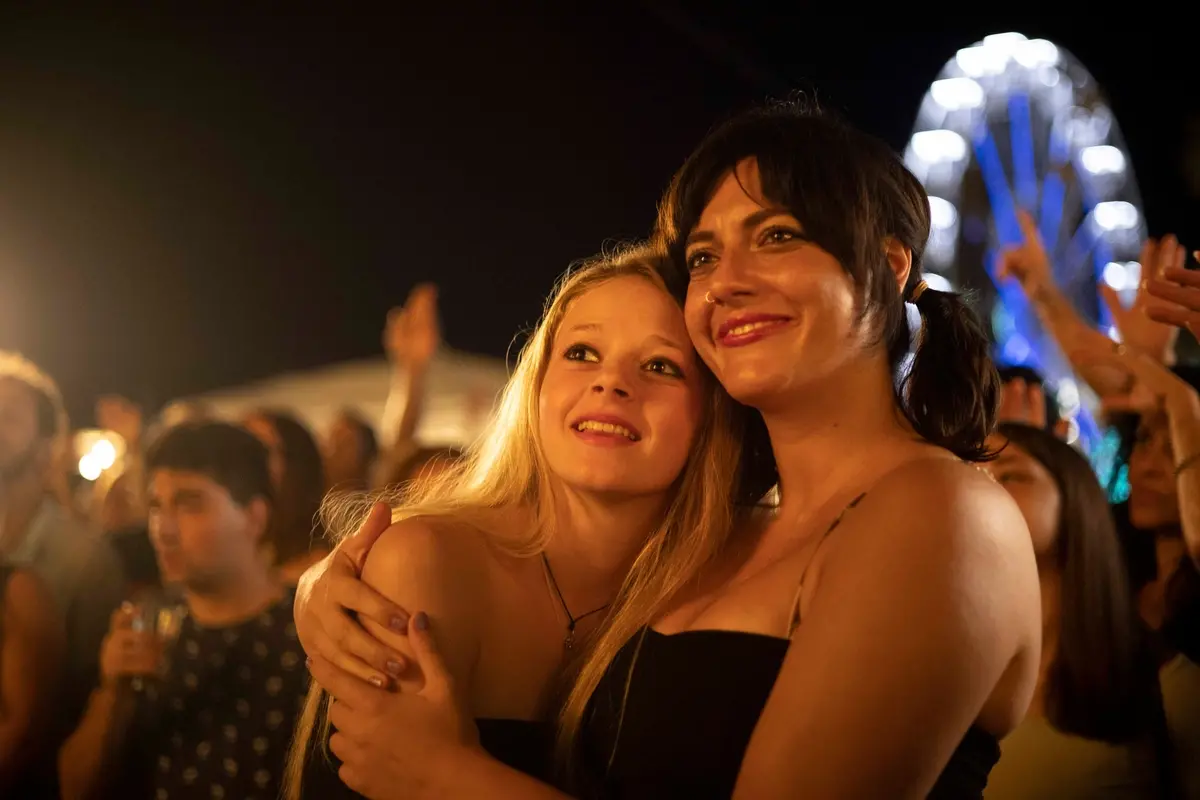 Federica Pala e Giulia Perulli in Avetrana \\u2013 Qui non \\u00E8 Hollywood , Lorenzo Pesce