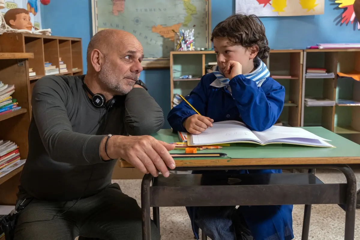 Riccardo Milani e Guglielmo Casale sul set di Un mondo a parte , Claudio Iannone