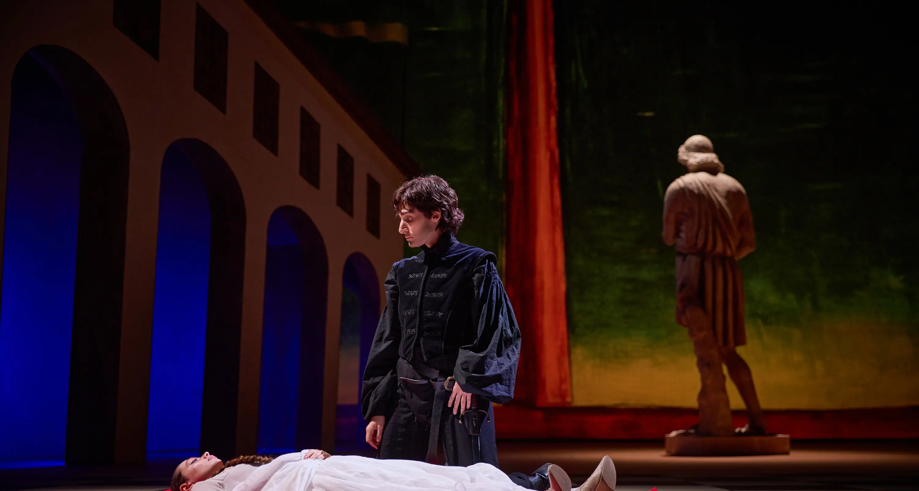 Con Giovanni Veronesi e Pilar Fogliati, Romeo è Giulietta