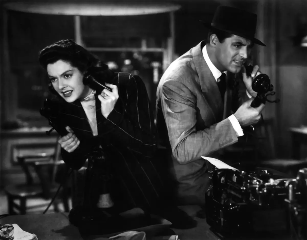 Rosalind Russell e Cary Grant in La signora del venerdì